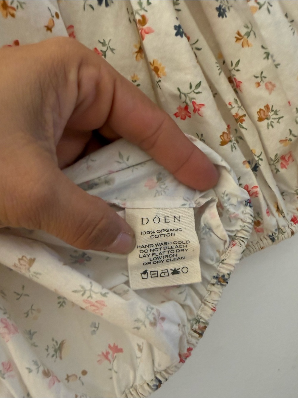 Doen Topaz Top in Cottage Floral - Picture 6 of 7